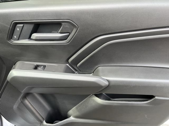 Vehicle image 26 of 37
