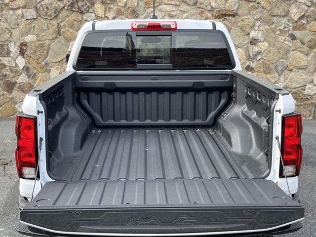 Vehicle image 17 of 37