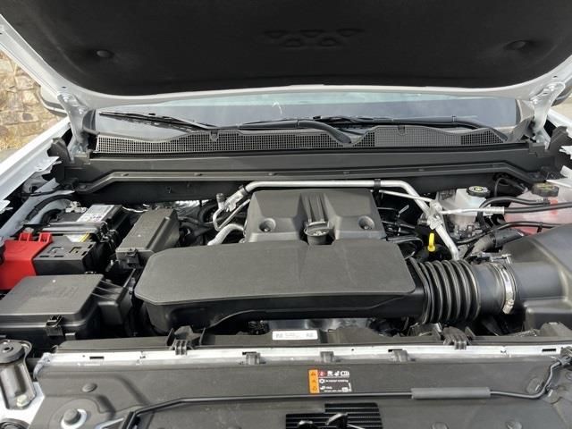 Vehicle image 13 of 37
