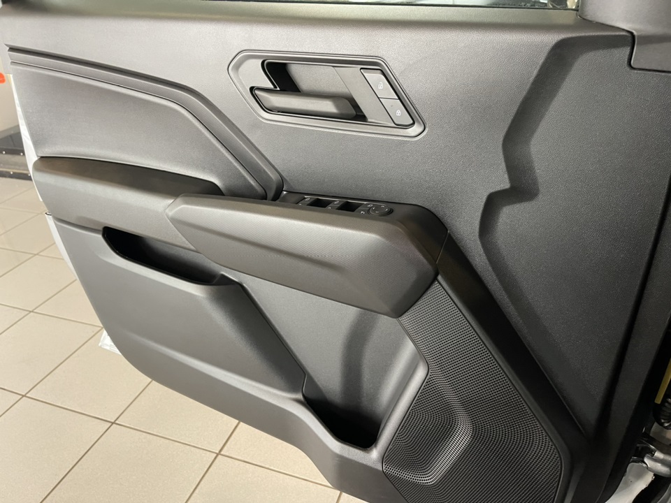 Vehicle image 25 of 29