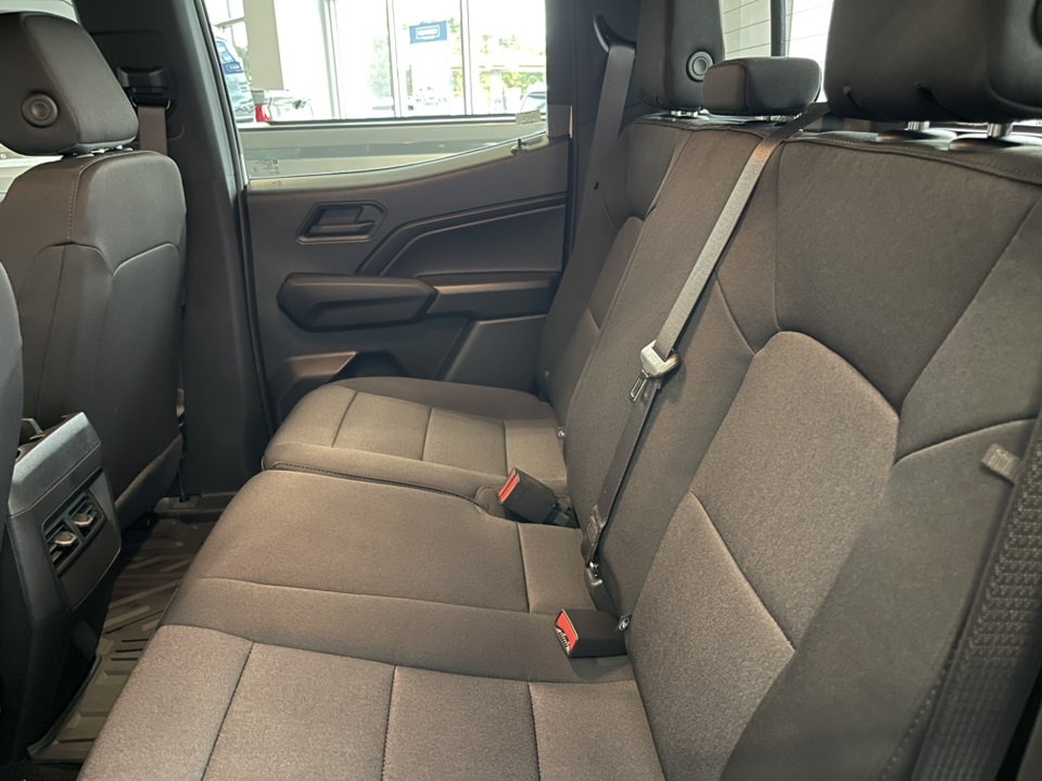 Vehicle image 26 of 29