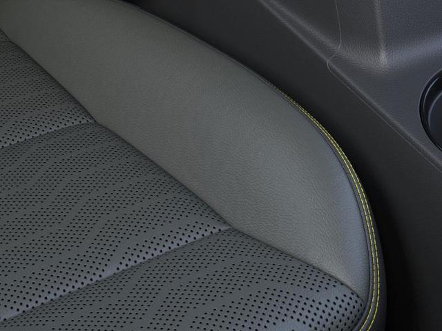 Vehicle image 21 of 24