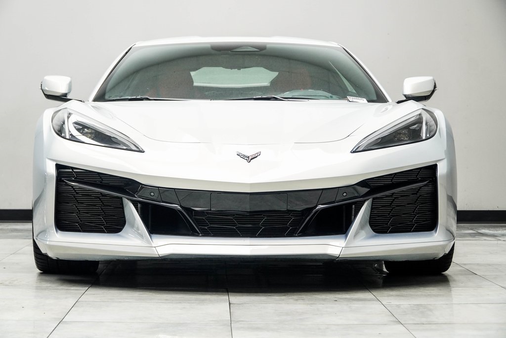Vehicle image 3 of 40