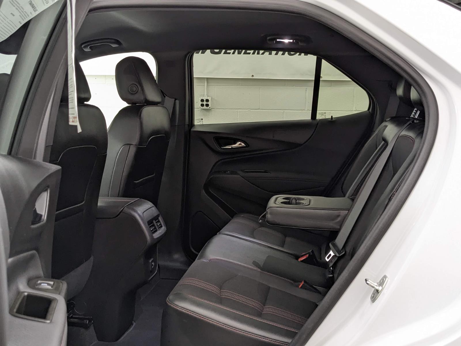 Vehicle image 13 of 30