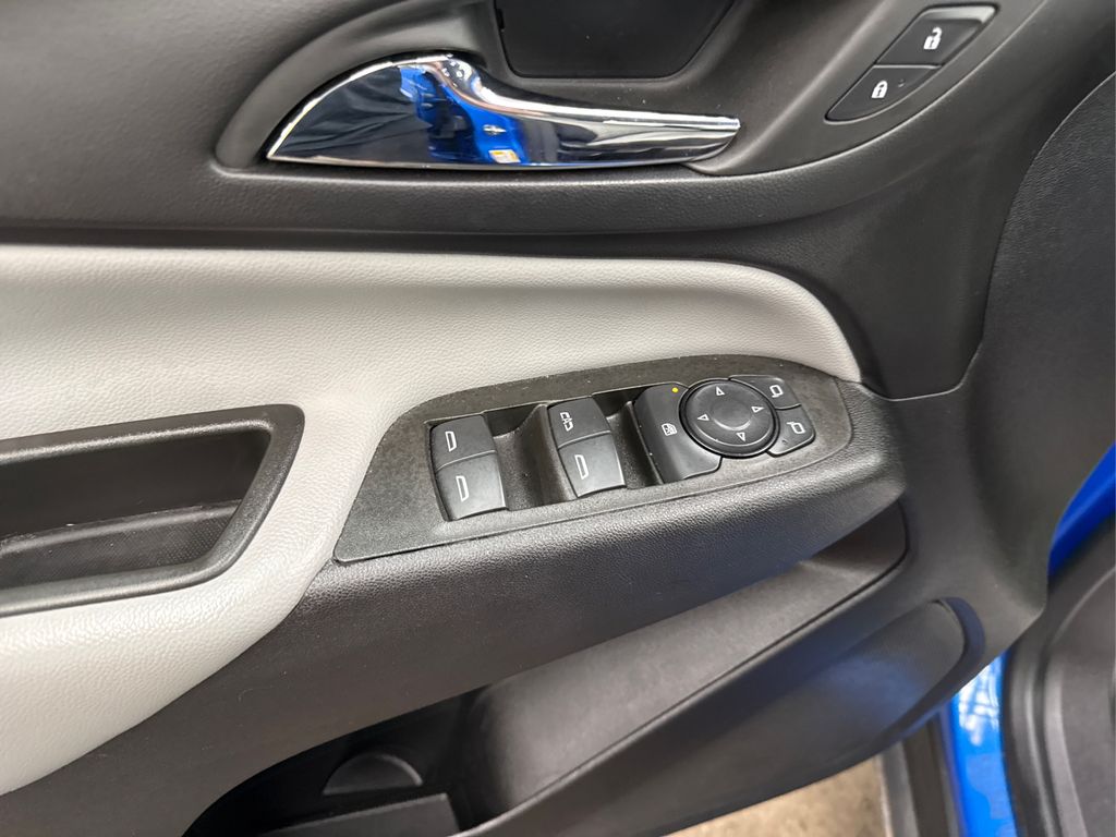 2024 Chevrolet Equinox LS Image 25 of 38