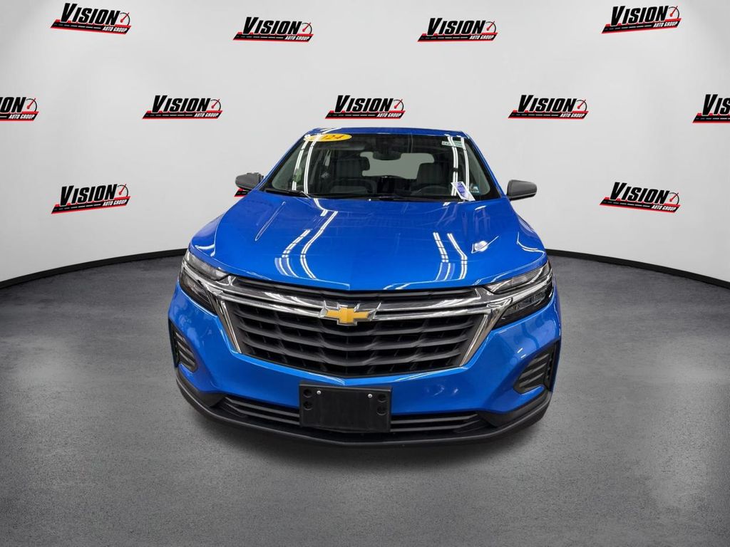 2024 Chevrolet Equinox LS Image 3 of 38