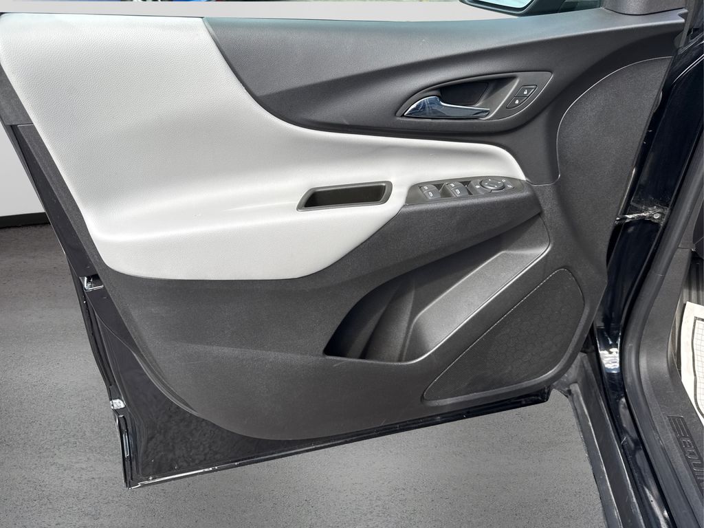 2024 Chevrolet Equinox LS Image 25 of 38