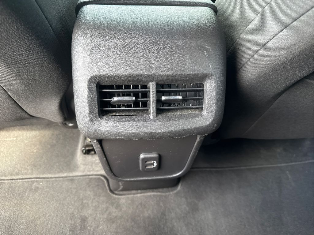 2024 Chevrolet Equinox LS Image 27 of 38