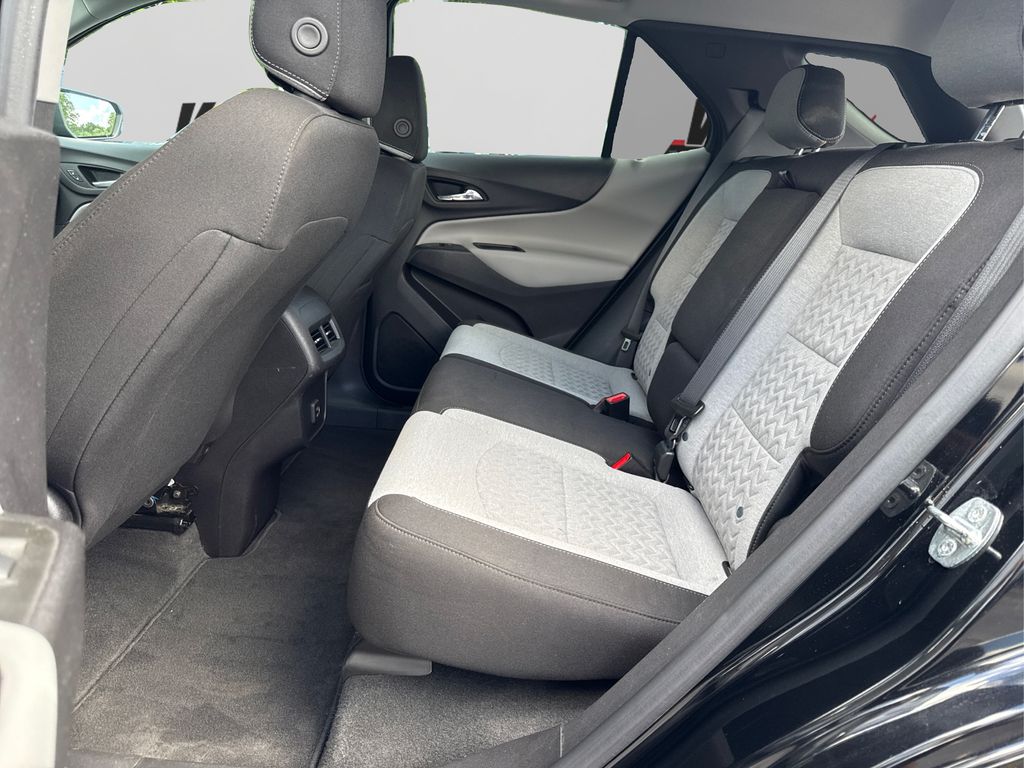 2024 Chevrolet Equinox LS Image 11 of 38