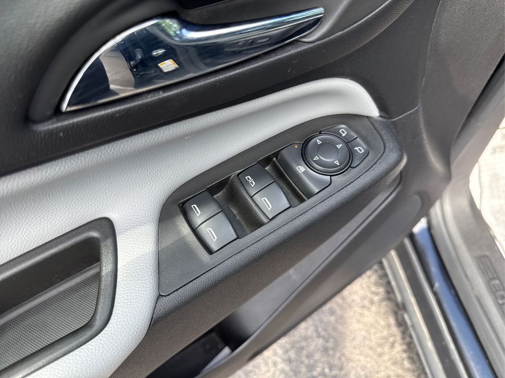 2024 Chevrolet Equinox LS Image 26 of 38