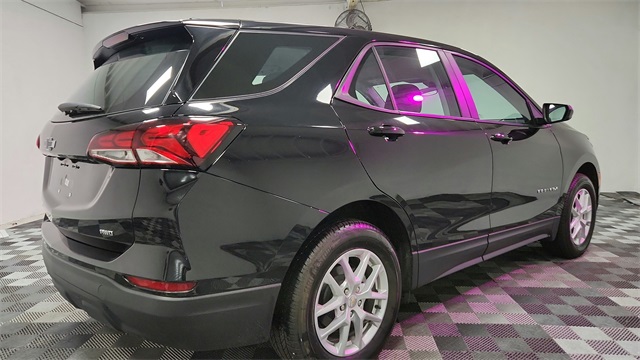 Vehicle image 7 of 26
