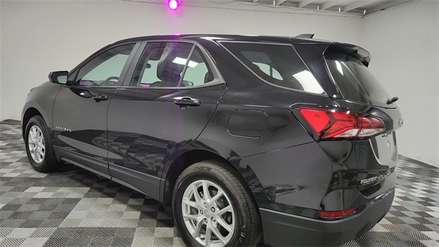 Vehicle image 9 of 26