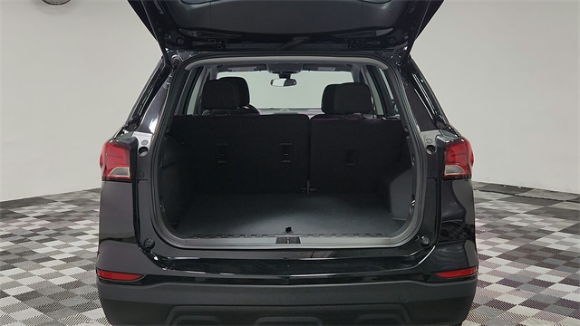 Vehicle image 21 of 26
