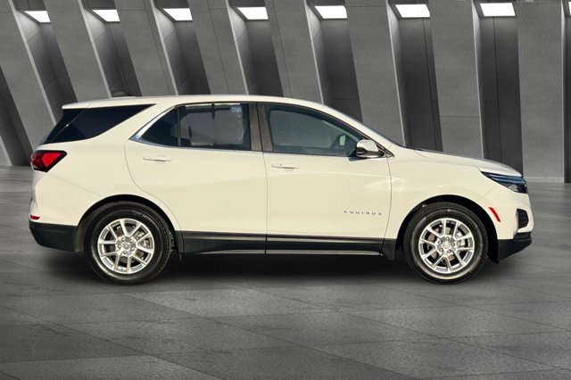 2024 Chevrolet Equinox LT Image 5 of 29