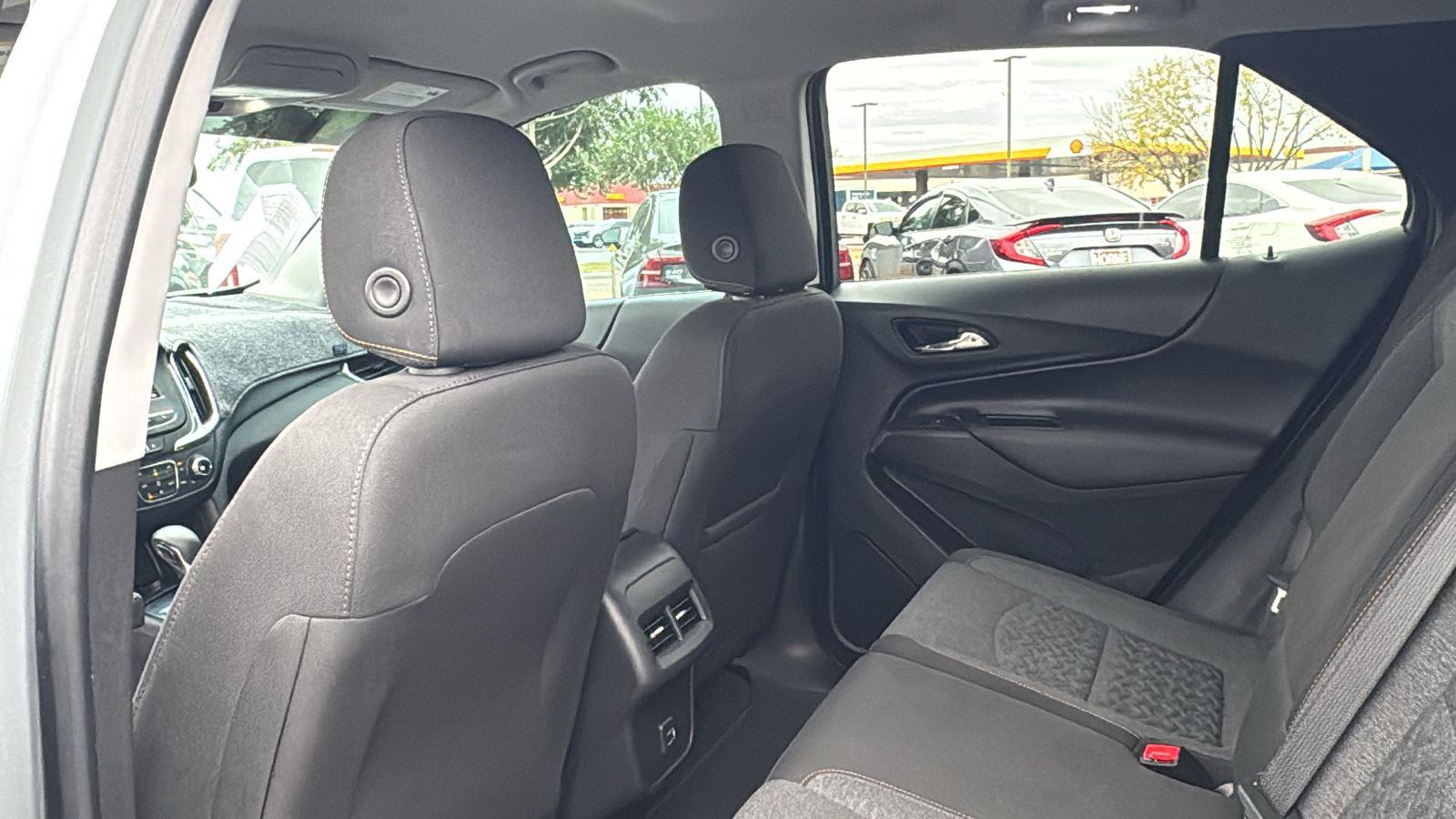 2024 Chevrolet Equinox LT Image 11 of 27