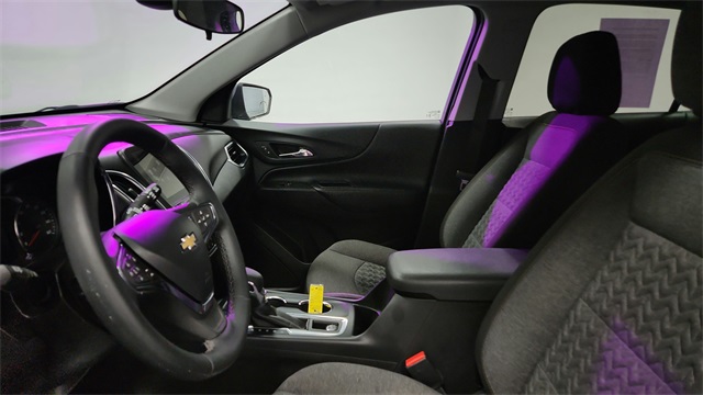 Vehicle image 17 of 26