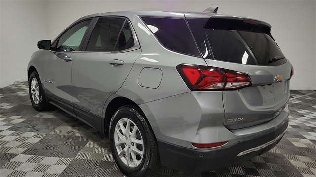 Vehicle image 10 of 26