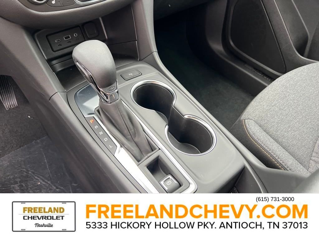 Vehicle image 11 of 24