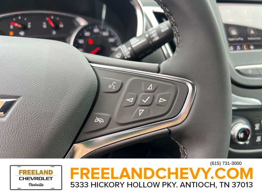 Vehicle image 10 of 24