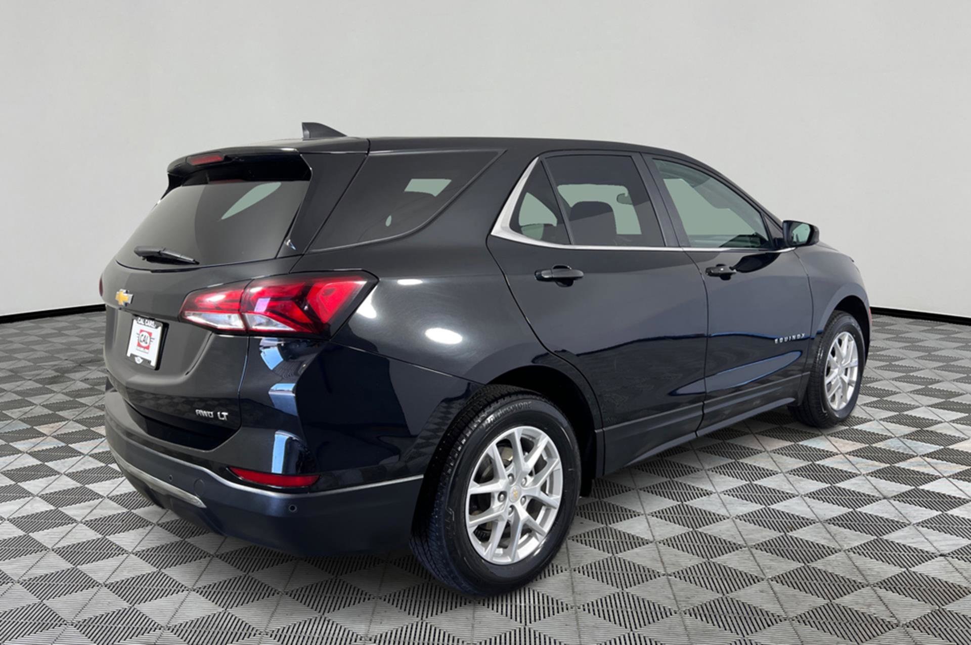 2024 Chevrolet Equinox LT Image 4 of 26