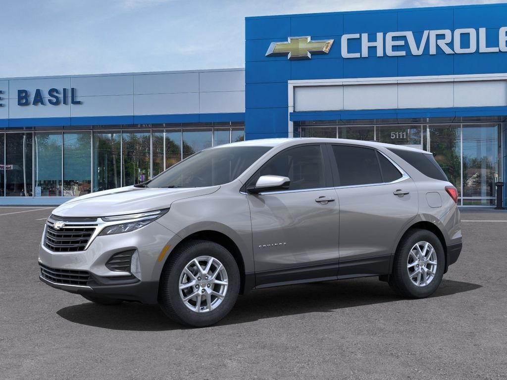 2024 Chevrolet Equinox LT Image 3 of 24