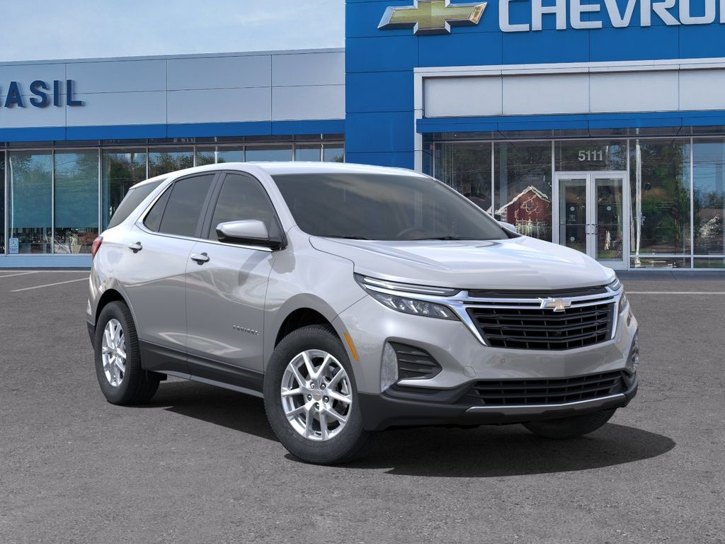 2024 Chevrolet Equinox LT Image 4 of 24