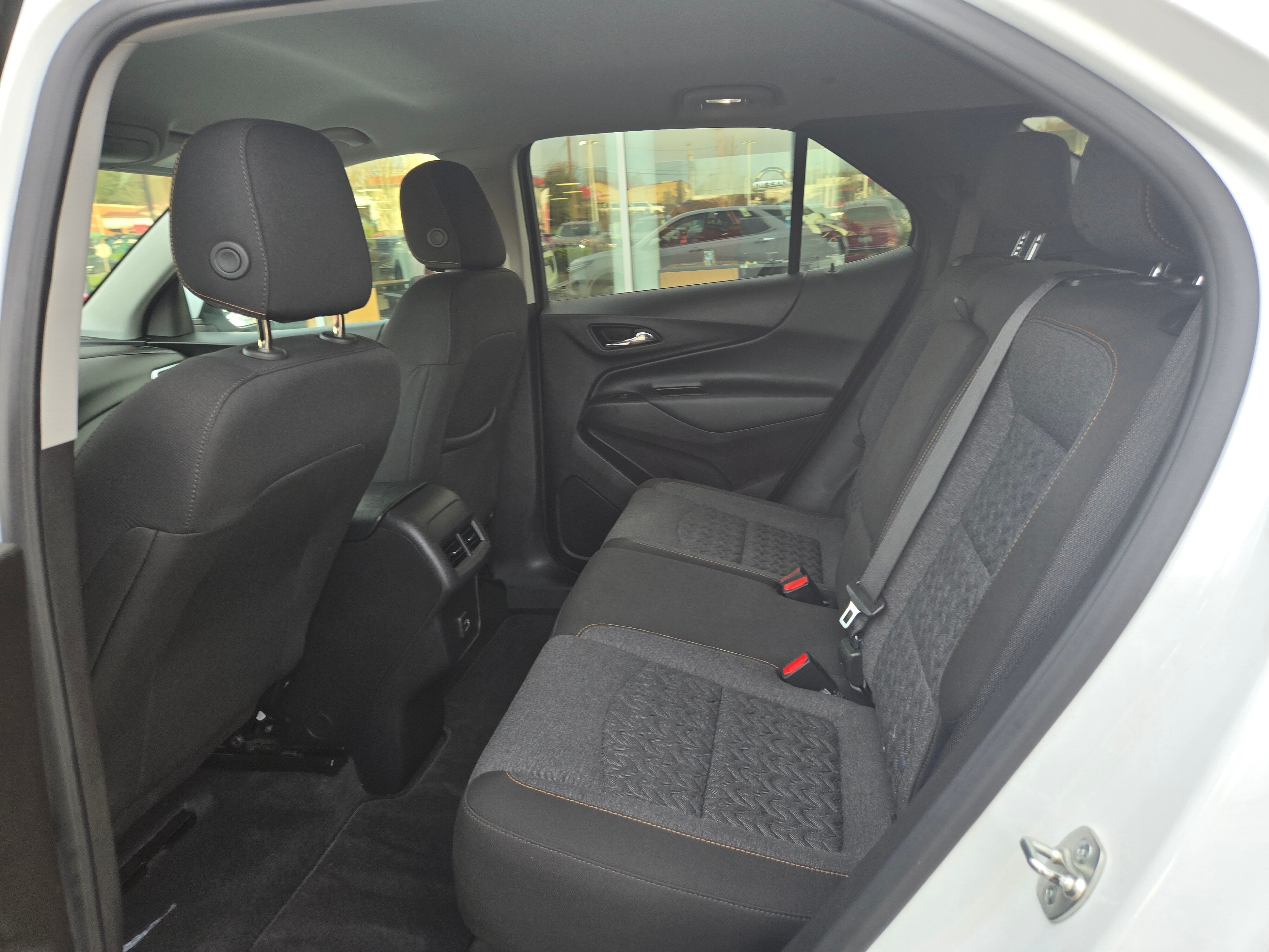 2024 Chevrolet Equinox LT Image 32 of 33