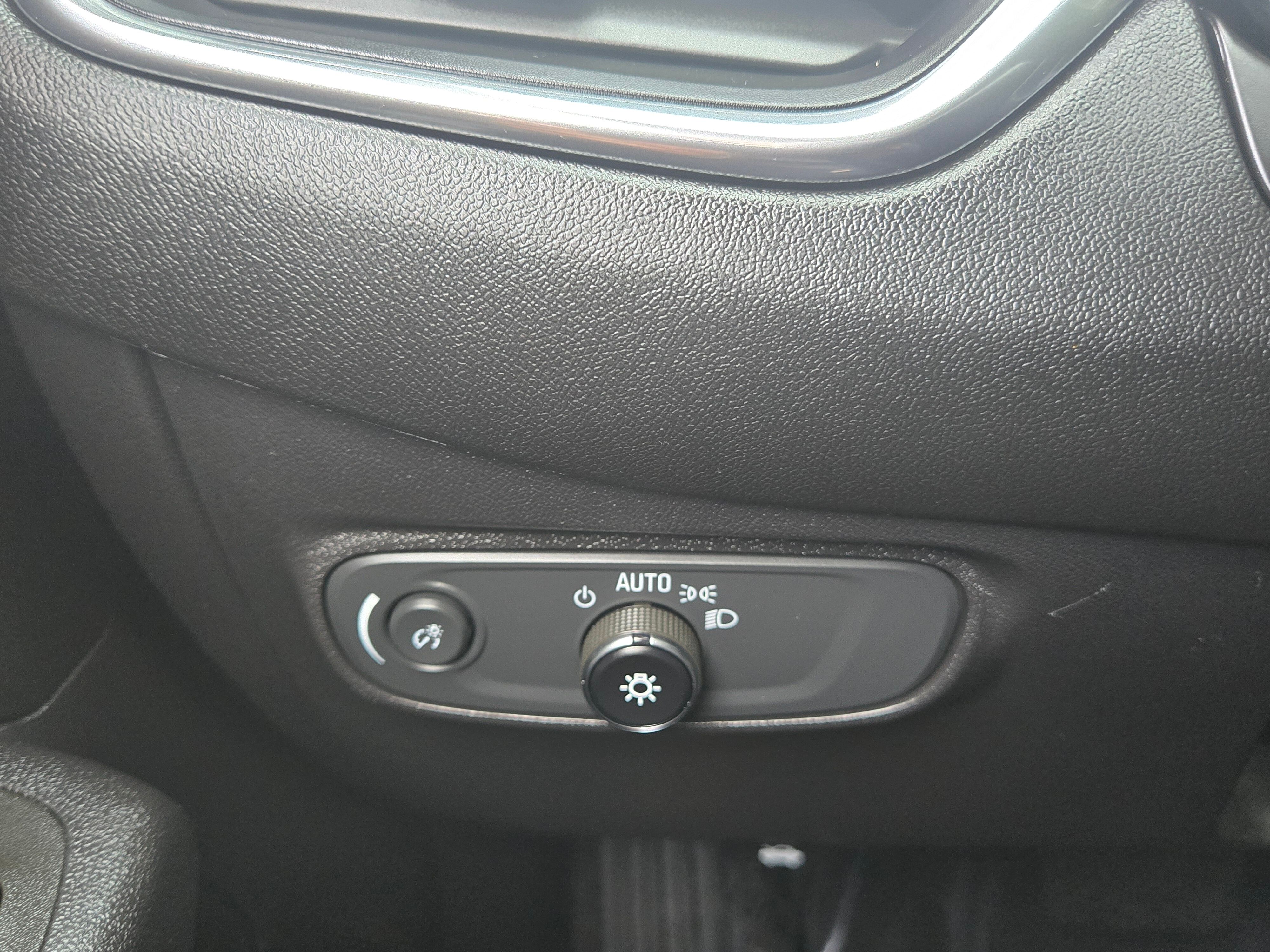 2024 Chevrolet Equinox LT Image 25 of 33