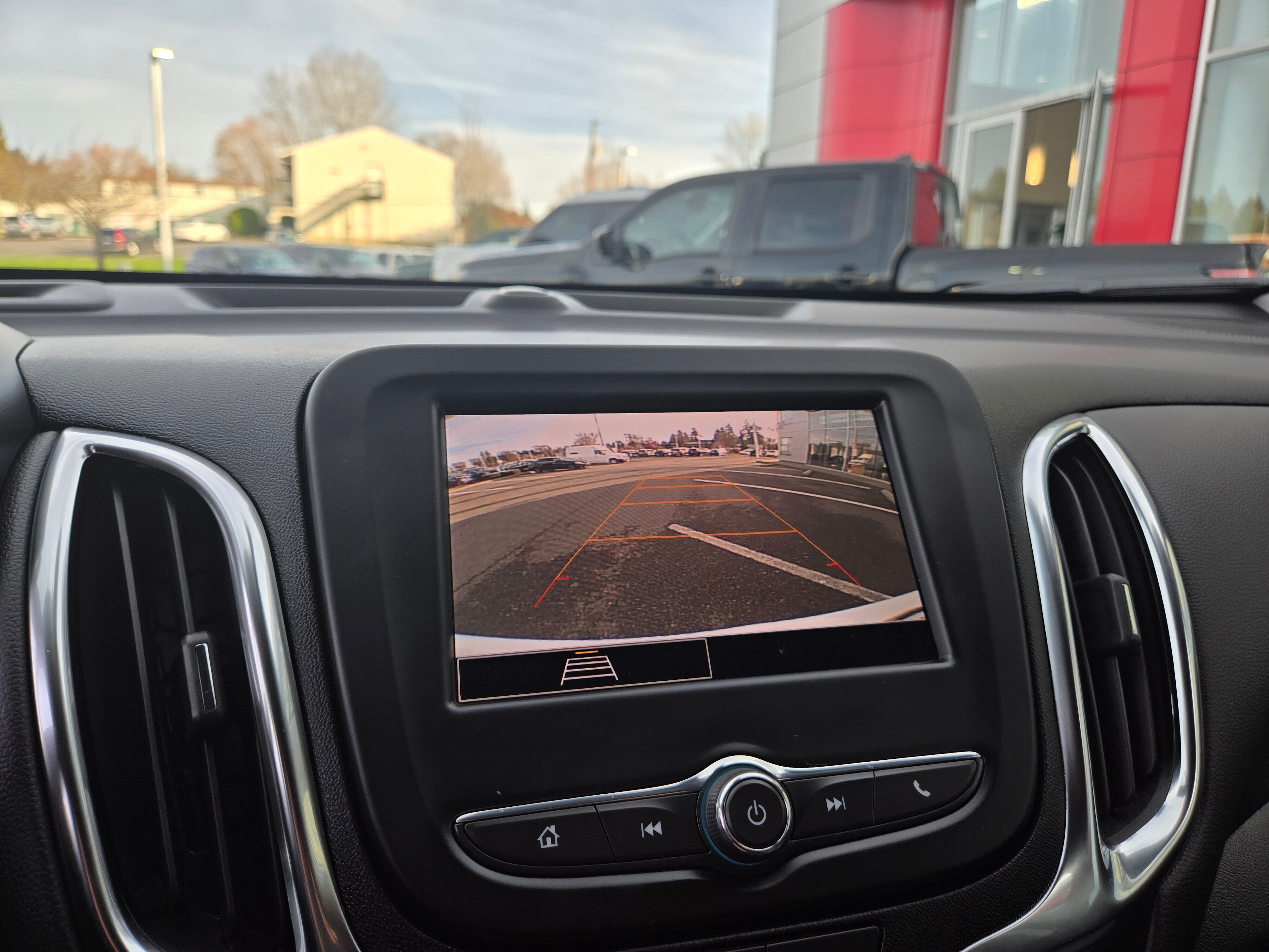 2024 Chevrolet Equinox LT Image 21 of 33