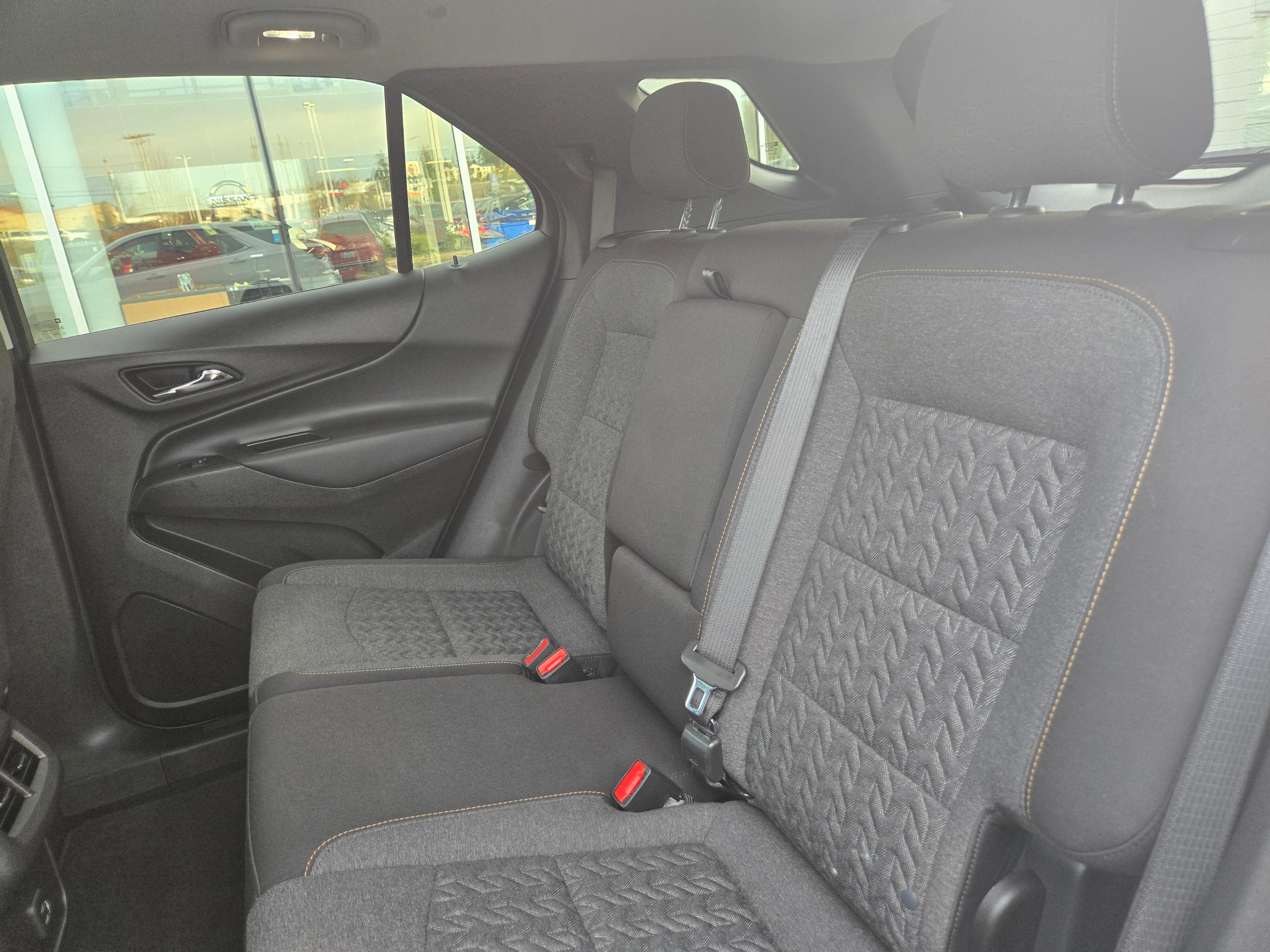 2024 Chevrolet Equinox LT Image 11 of 33