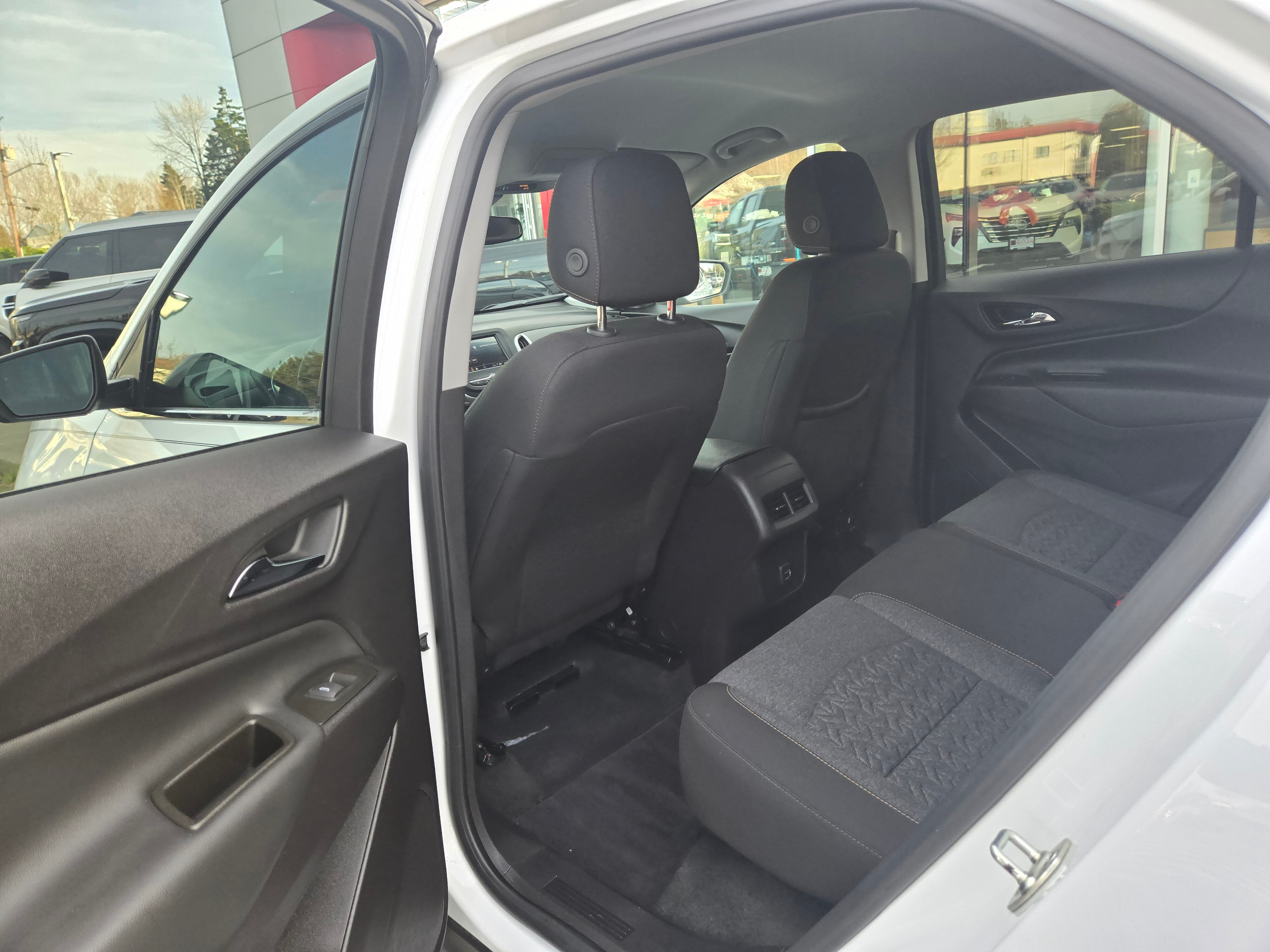 2024 Chevrolet Equinox LT Image 13 of 33