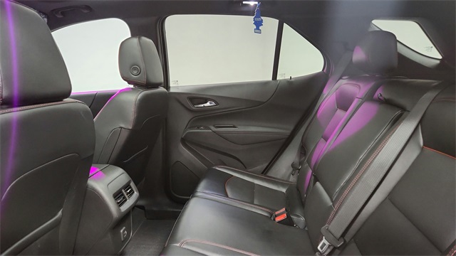 Vehicle image 21 of 27