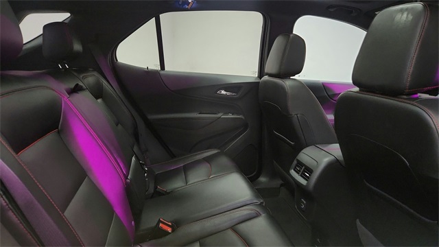 Vehicle image 23 of 27