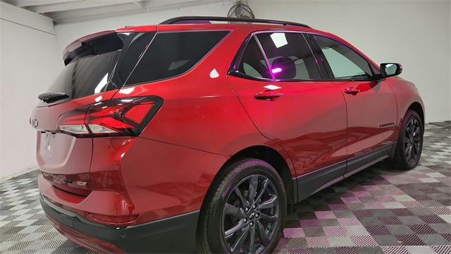 Vehicle image 8 of 27