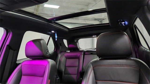 Vehicle image 17 of 27