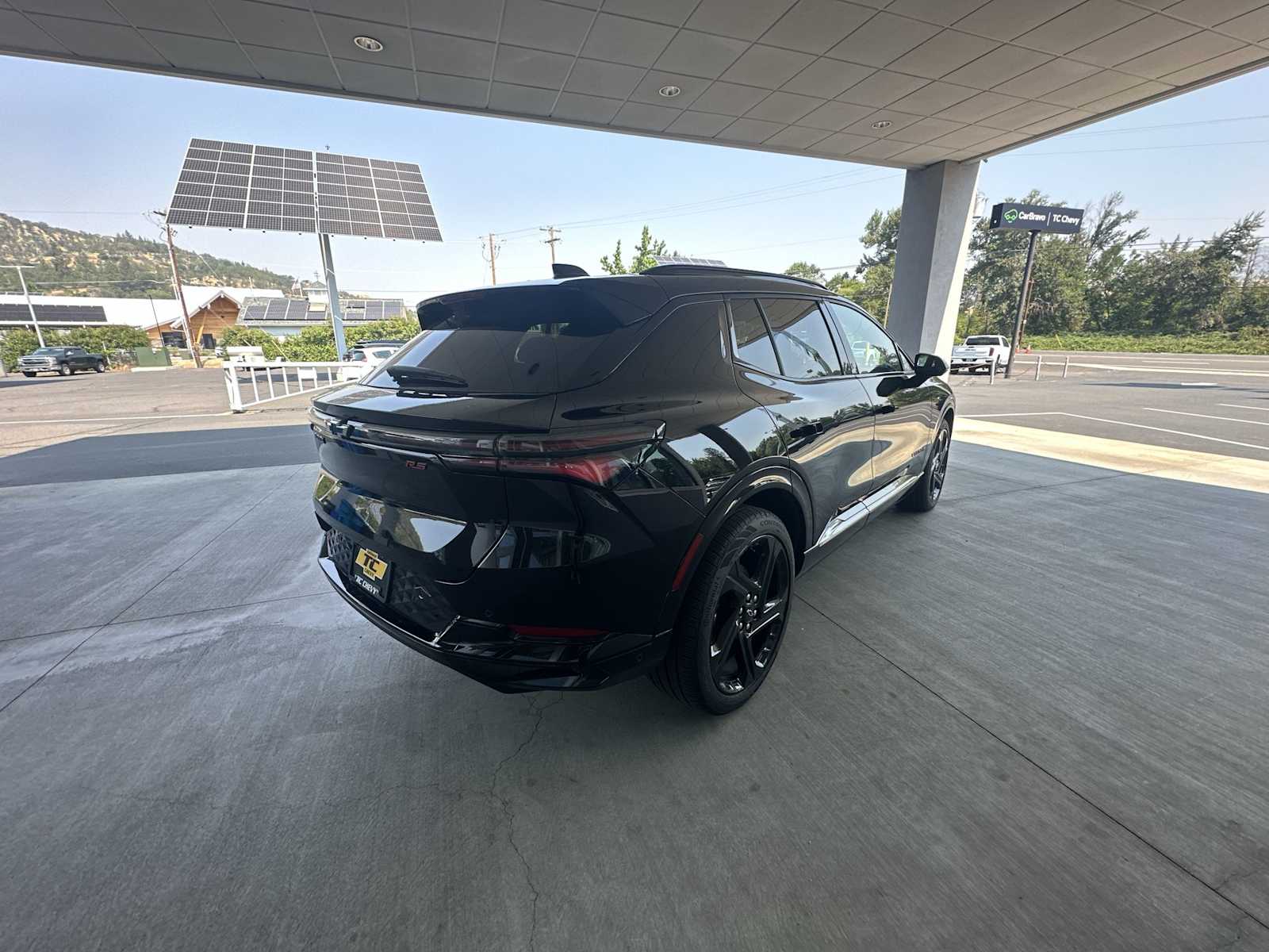 Vehicle image 6 of 32