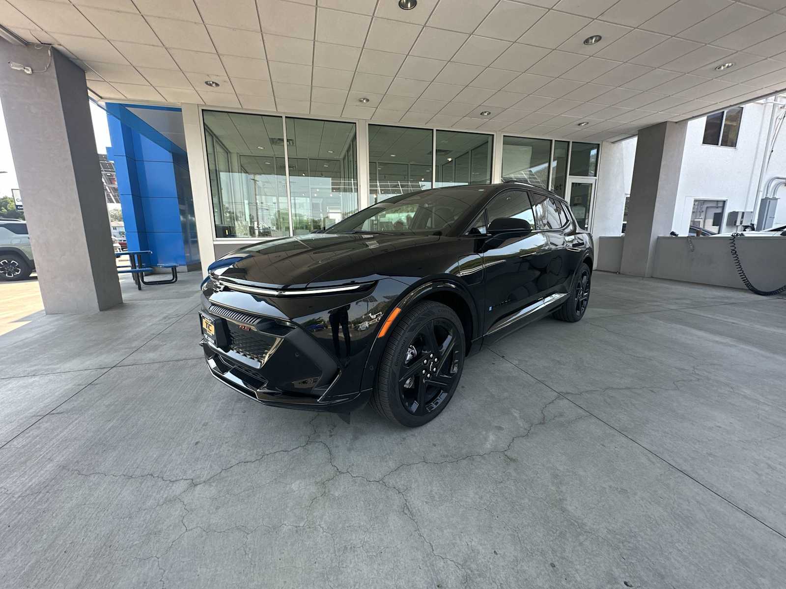 Vehicle image 2 of 32