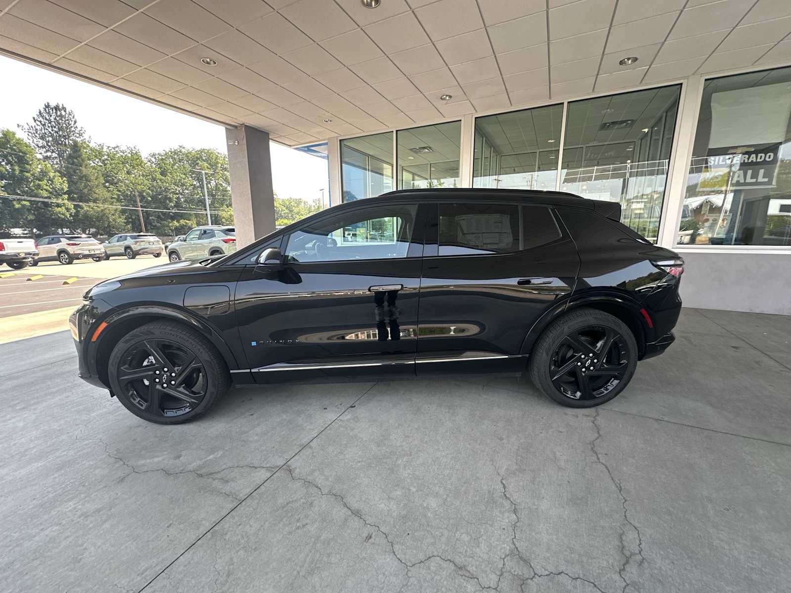 Vehicle image 9 of 32