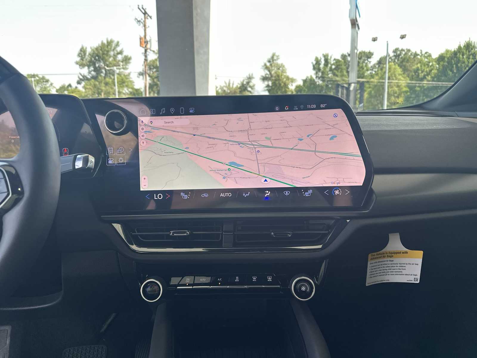 Vehicle image 26 of 32