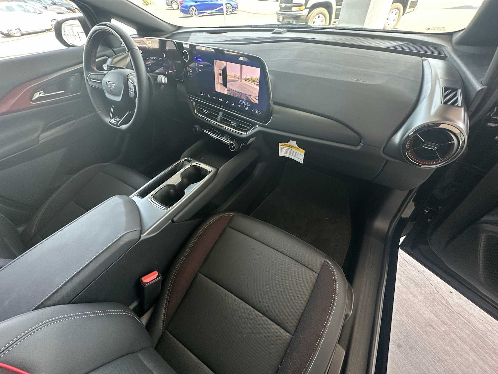Vehicle image 19 of 32