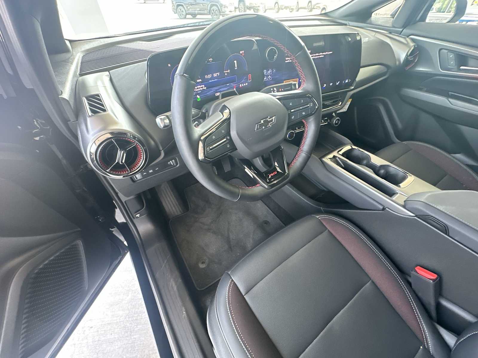 Vehicle image 20 of 32
