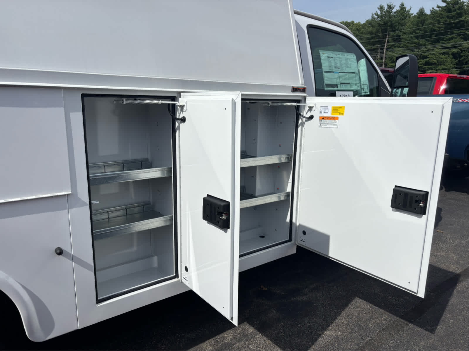 2024 Chevrolet Express Base Image 7 of 7