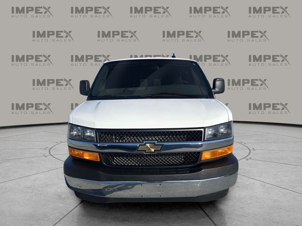 2024 Chevrolet Express Base Image 2 of 29