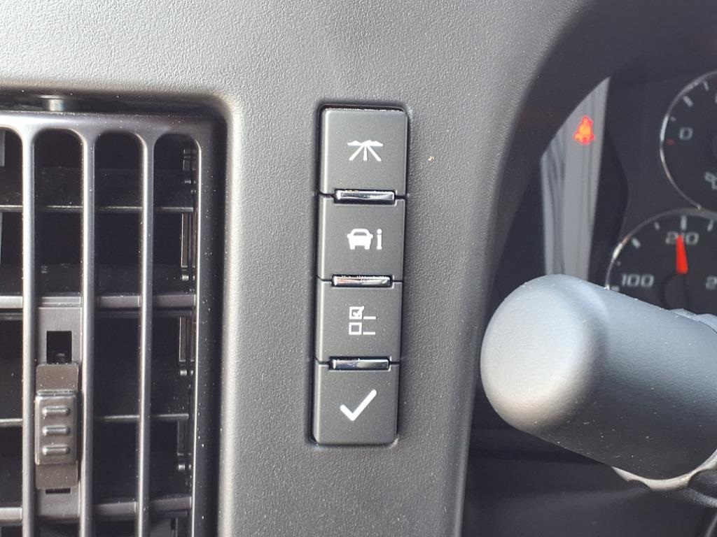 Vehicle image 10 of 20