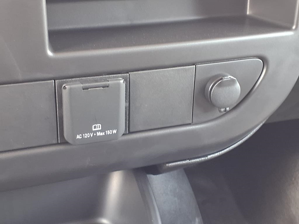Vehicle image 16 of 20