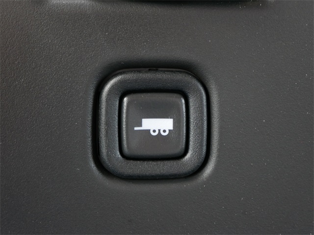 Vehicle image 13 of 16