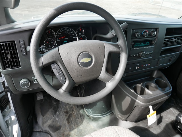 Vehicle image 6 of 16