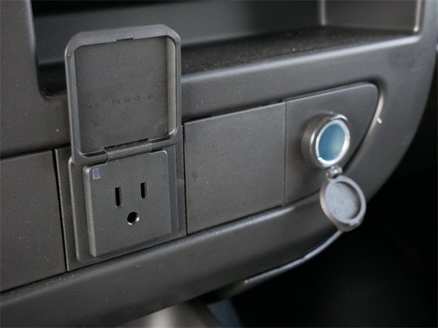 Vehicle image 12 of 16
