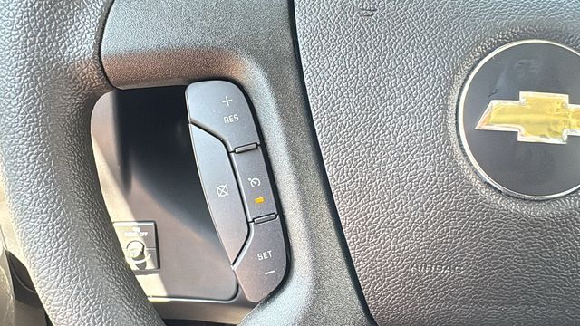 Vehicle image 15 of 40