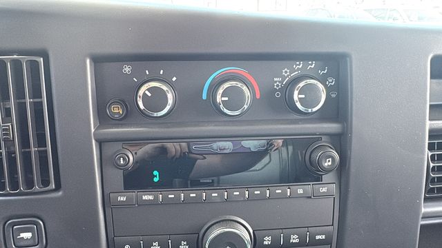 Vehicle image 8 of 40